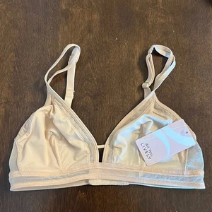 Nuevo con etiquetas Sujetador Bralette All You Lively Neutro Crema Bronceado Sin Acolchado Pequeño - Imagen 1 de 6