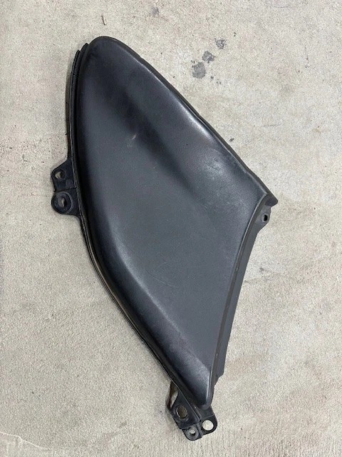 HONDA RIGHT SIDE TANK COVER BLACK 2007-2013 TRX420 RANCHER OEM 83500-HP5-600ZA - Image 1 of 1