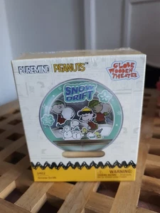 Puremind Peanuts Snoopy "Sbow Drift" Globus Holz Theater Set Weihnachten - Bild 1 von 8