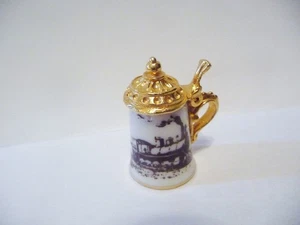 THIMBLE STEIN PORCELAIN HEIRLOOM EDITIONS '83 LOCOMOTIVE W/GOLD-PLATED LID OPENS - Picture 1 of 7
