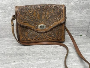 Vintage Leder verzierte Handtasche Klappe Drehverschluss Umhängetasche braun Blumenmuster - Bild 1 von 15