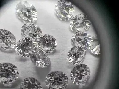 Certified 1 mm Round Cut CVD Diamond J Color VS1 Clarity 160 Pcs Diamond Lot - Image 1 of 4