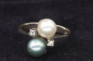 585/- 14 KT Weißgold Ring, Perle, Diamanten 0,04ct, Gr. 54, guter Zustand.