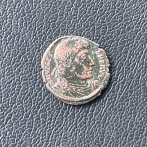 WESTERN ROMAN VALENTINIAN I  AD 364-375 AE3 Nummus /Rev.Victory Angel 2.1g - Picture 1 of 8