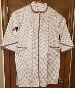Size Large Lavender Print Bed Jacket 100% Cotton Flannel USA Made by Carole - Picture 1 of 2