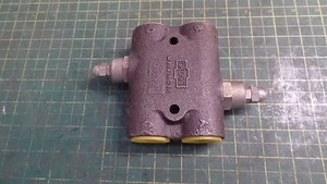 TROJAN O&K 10210102400 CROSS OVER RELIEF VALVE 2500-10-Z-E08, TEREX 10-210102400 - Picture 1 of 12