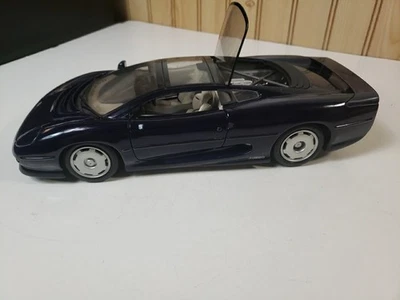 Jaguar XJ220 Maisto 1:18 Diecast 1992 puertas, capó, maletero, abierto envío rápido seguro  Foto 1 de 4