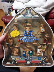 2001 Toys R Us E.T. Mini Collectibles Series 1 Complete In Original Packaging  - Picture 1 of 2