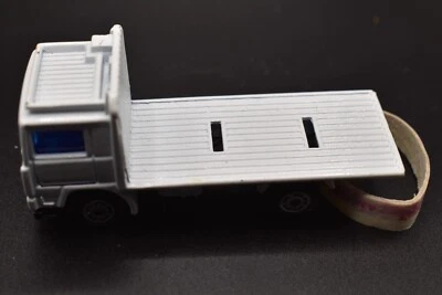 Camión Volvo Matchbox 1981 blanco cabina hecho en China escala 1:80 Foto 1 de 4