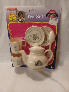 Tootsietoy Hearts 'n HOME Tea Set 10212 with Authentic Pfaltzgraff Pattern  - Picture 1 of 5