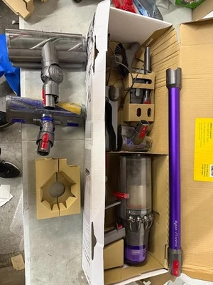 Dyson V11 ANIMALCordless Stick Vacuum Cleaner SV28 ADD ON FLUFFY HEAD - Image 1 of 4