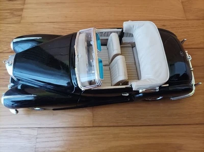 MODELLINO AUTO MERCEDES BENZ 300S 1955 - 1:18 - EDICOLA - Immagine 1 di 4