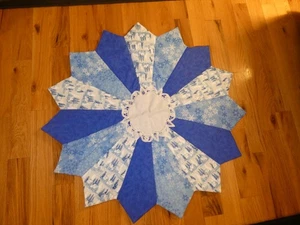 Handarbeit Weihnachtsbaum Rock Dresden Plat Quilt Panel zusammengesetzt Handarbeit Spitze 34" - Bild 1 von 6