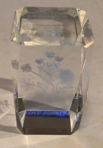 3D Etched Crystal Glass Cubed Paperweight With Flowers And “Love Forever” - Picture 1 of 5