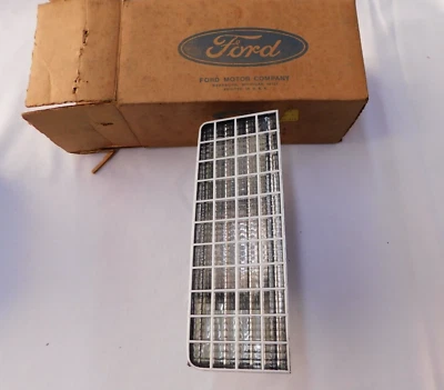 NOS OEM Ford 1974 1975 1976 Torino Grille Park Light Lamp Lens RH Ranchero GT - Image 1 of 4
