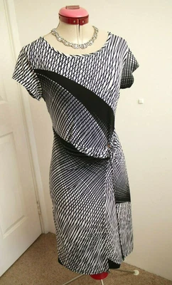 WORSHIP Black White Print DRESS Size Aus 8 NWT Desk to Dinner Old Money Classic - image 1 of 4