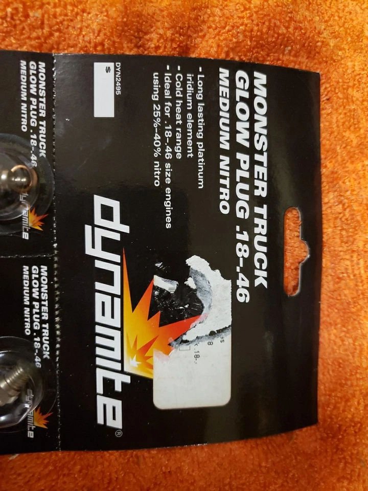 Dynamite Plugs -  one single Dynamite Monster Truck .18-.46 Plug - one New Plug! - Image 1 of 4