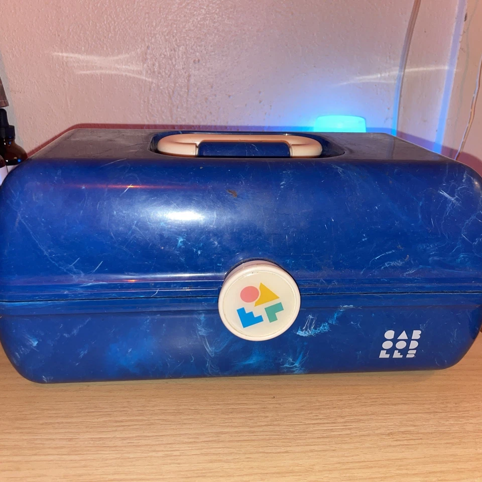 Caboodles — 第 1/4 张图片