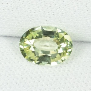 1.23 ct ULTRA RARE - LIME YELLOW  NATURAL CHRYSO BERYL   Oval  See Vdo 4879 PK - Picture 1 of 2