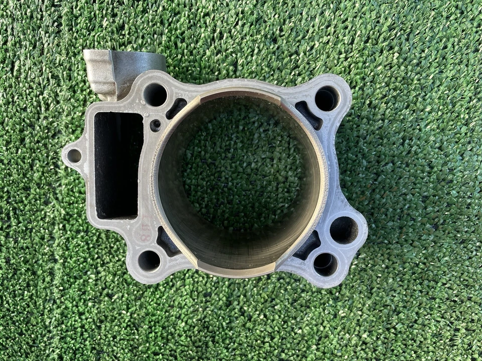 2006 04-08 Honda CRF250R CRF 250 Cylinder Jug Barrel 12100-KRN-730 - Image 1 of 4