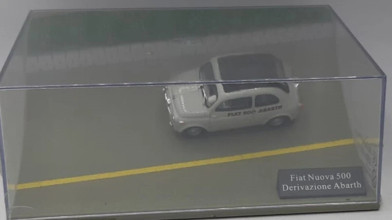 Eaglemoss 007 Movie Car Fiat Nuova 500 Derivazione Abarth BOX Gd20 - Immagine 1 di 1