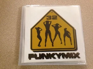 FUNKYMIX 32 CD Usher Michael Pras McGruff Mya Sisqo Destiny's Child Heather B - Picture 1 of 1