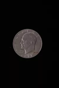 1971 Dwight D. Eisenhower One Dollar Silver Coin - Circulated + Unmarked - Picture 1 of 2