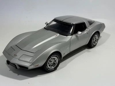 1/18 AUTOart Chevrolet Corvette 1978 25th Anniversary NO BOX Perfect US SELLER - Image 1 of 4