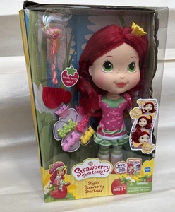 Muñeca Stylin’ Strawberry Shortcake nueva stock antiguo 2011 caja dañada - Imagen 1 de 5
