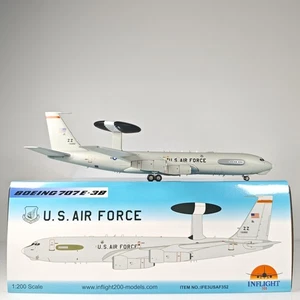 Modelo de avión de pasajeros fundido a presión 1:200 InFlight U.S. Air Force B707 E-3B - Imagen 1 de 16