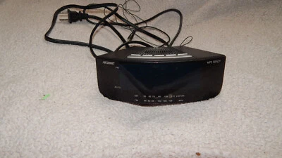 Nelsonic am/fm Clock Radio with Digital Tuner Blue Digital Numbers - Image 1 of 4