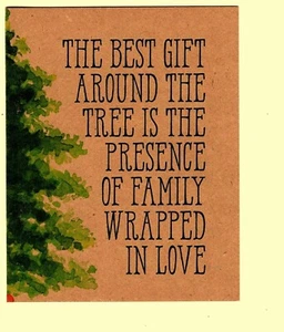 BEST GIFT AROUND TREE IS FAMILY WRAPPED IN LOVE CHRISTMAS CARD by COLLAGE (5) - Imagen 1 de 3