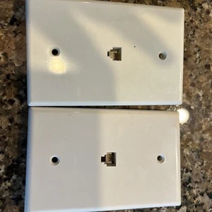 Telephone Wall Plate White And Off White Jack Modular RJ11 PC Phone Qty 2 - Zdjęcie 1 z 2
