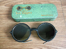 Rare vintage "SUN GOGGLES" with tin case made in France.