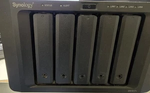 Synology DiskStation DS1517+ NAS Storage w/ 5 x 4Tb HDD - Bild 1 von 3