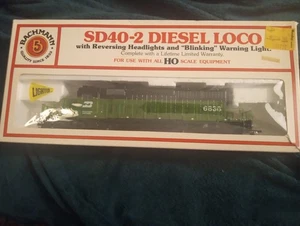 Bachmann SD40-2 Burlington Northern- HO Scale Model Train Diesel with headlights - Picture 1 of 7
