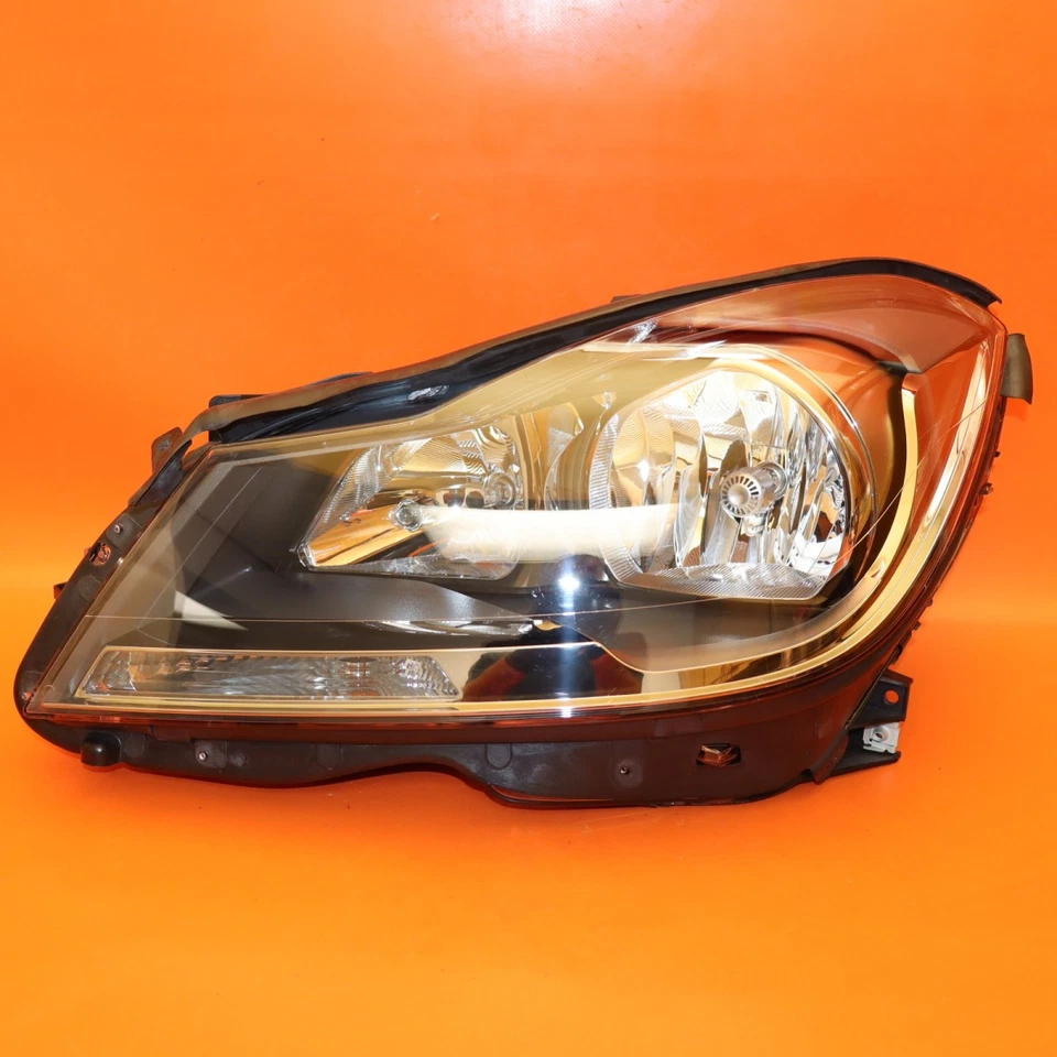MERCEDES BENZ C250 C350 HEADLIGHT LEFT DRIVER 2012 2013 2014 A2048209959 HALOGEN - Image 1 of 4
