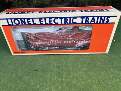 LIONEL 6-19704 WESTERN MARYLAND EXTENDED VISION CABOOSE w/SMOKE & LIGHT NIB - Image 1 of 4