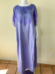 Vintage Tori Richard Lavendel Flieder Ombre Federn One Size Kaftan Mumu Kleid - Bild 1 von 7