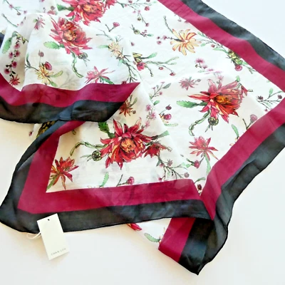 NUEVO Chan Luu Rojo Floral Seda Envolvente Chal Bufanda 39 pulgadas Cuadrado Ligero Etiquetas Foto 1 de 4