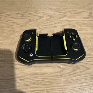 Turtle Beach Atom gaming controller Bluetooth wireless yellow for Xbox Android - Picture 1 of 8