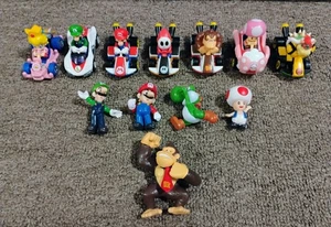 Hot Wheels Nintendo Mario Luigi Shy Guy Donkey Kong Princesa Melocotón - Imagen 1 de 10