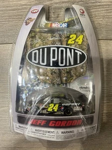 Jeff Gordon #24 2010 DuPont National Guard Winners Circle NASCAR 1:64 - Picture 1 of 3