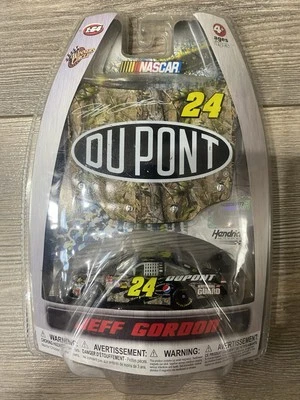 Jeff Gordon #24 2010 DuPont National Guard Winners Circle NASCAR 1:64 - Image 1 of 3