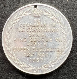 1937 KING GEORGE VI & QUEEN ELIZABETH CORONATION COIN/MEDAL - Picture 1 of 5