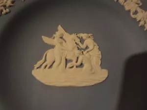 Wedgwood Dish Made in England - Picture 1 of 6