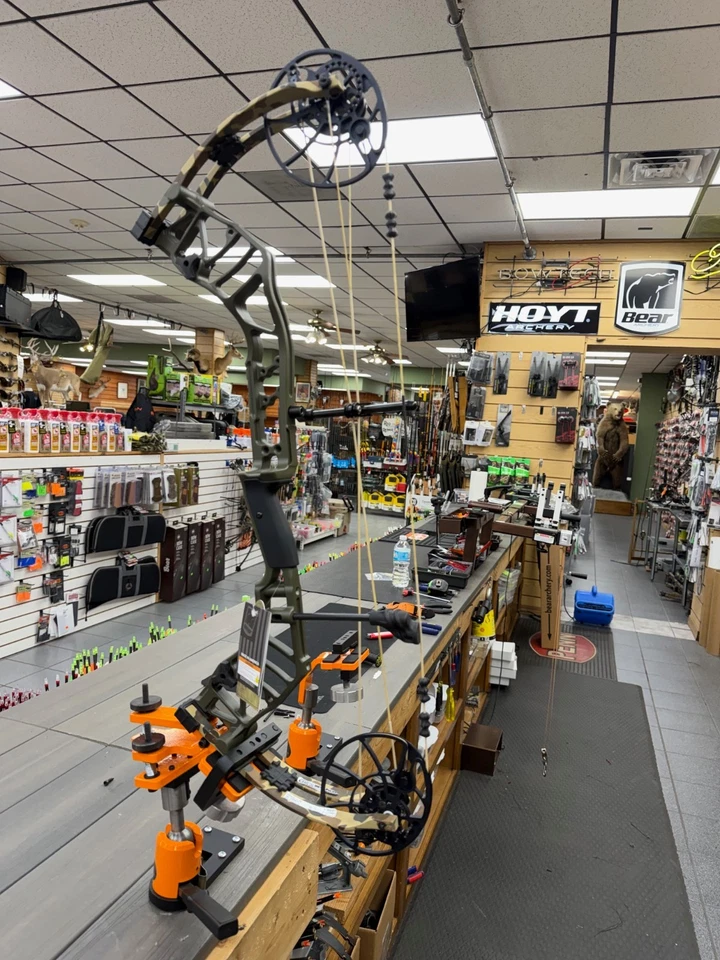 Bear Archery Legend 30 DERECHA RETROCESO VERDE AV55A60137R 15-70LB 18"-31" Foto 1 de 4