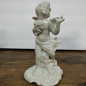Estatuilla de querubín de porcelana de Dresde vintage de los años 60 "Celebrando la cosecha"  - Imagen 1 de 9