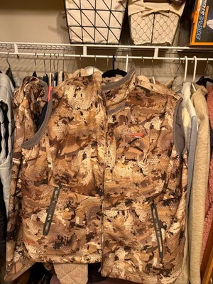 Sitka Dakota Vest Optifade Marsh Men's Size XXL - Image 1 of 4