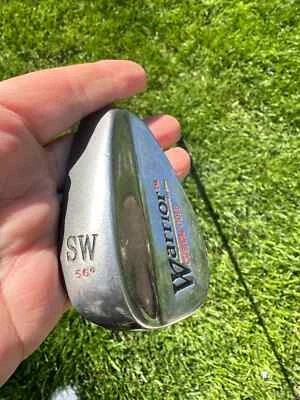 Guerrero para diestros personalizado golf 56 grados SW cuña de arena acero rígido Foto 1 de 4